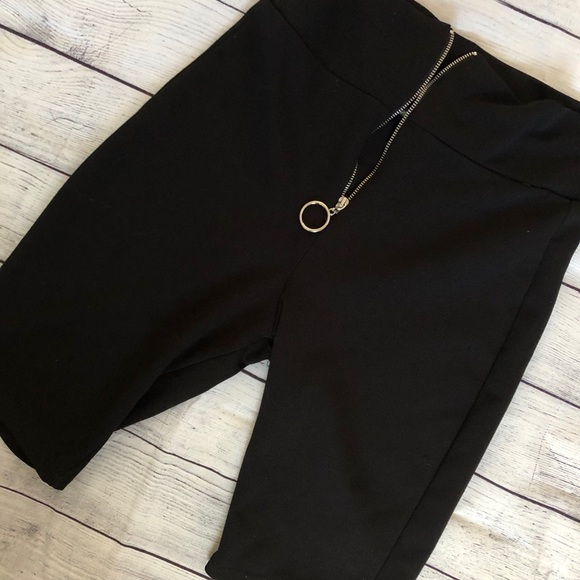 High waisted biker shorts - Picture 2 of 4